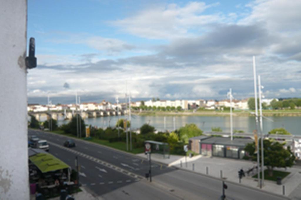 Hotel Quai De Saone Macon Exterior photo